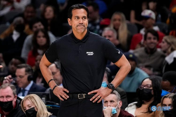  网球名宿贝克尔执教青年队，开启特训营招募