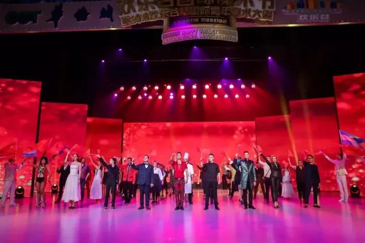  国际邀请赛开战，中外球队切磋技艺