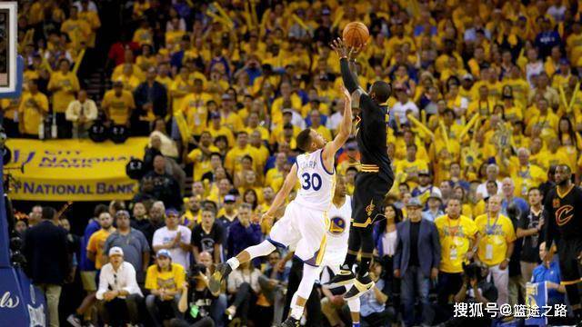  篮球纪录片热播，回顾经典瞬间感动人心