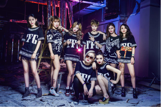  电竞女队崭露头角，巾帼力量书写赛场新篇章