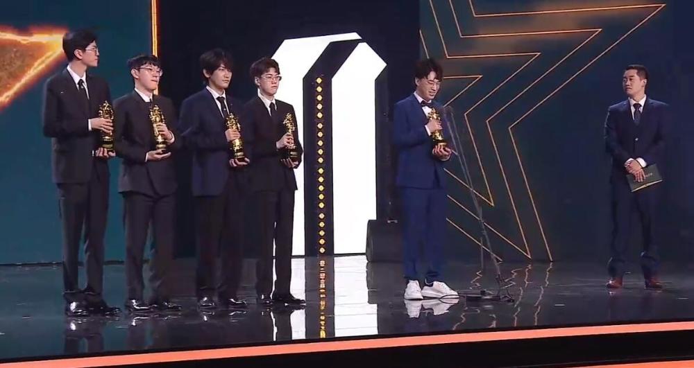  年度最佳阵容揭晓，巨星云集闪耀盛典